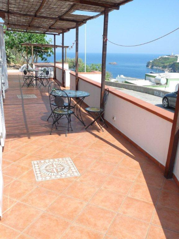 Agenzia Aprea Appartamenti Ponza Habitación foto