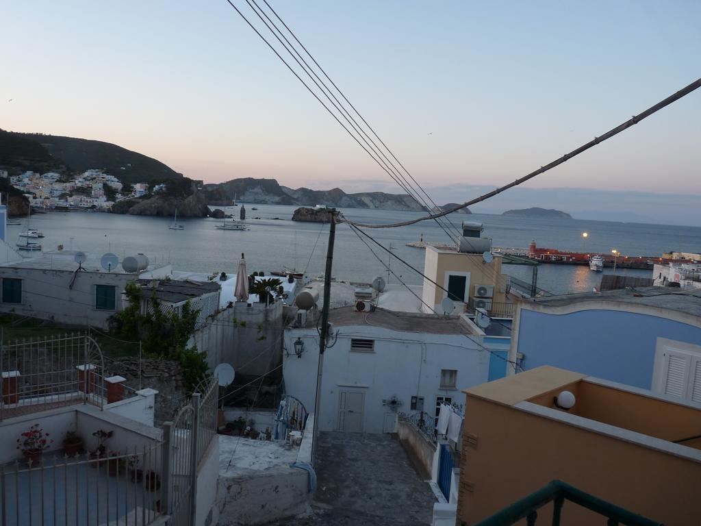 Agenzia Aprea Appartamenti Ponza Exterior foto
